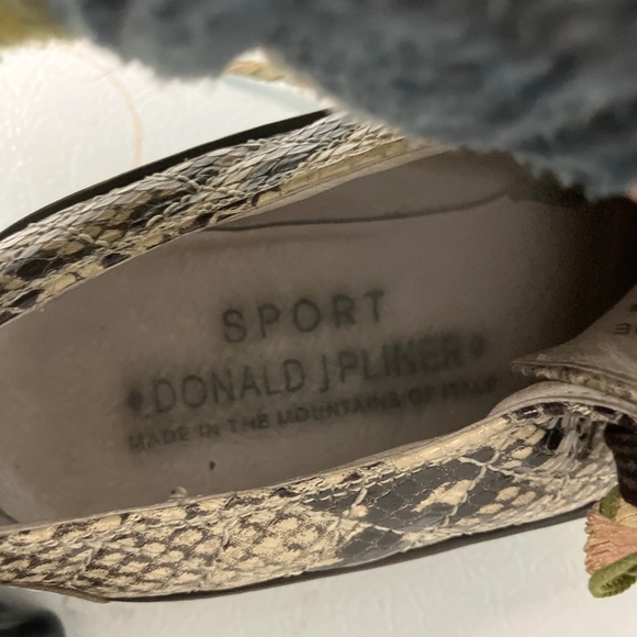 Shoes - Picture 5 of 8